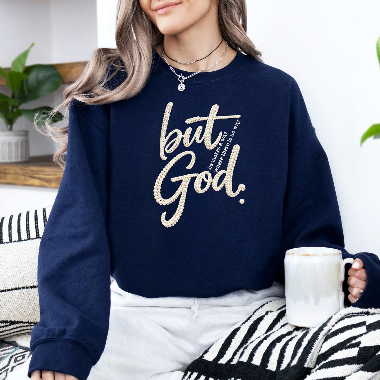 Hanorac de dama oversize cu imprimeu BUT GOD