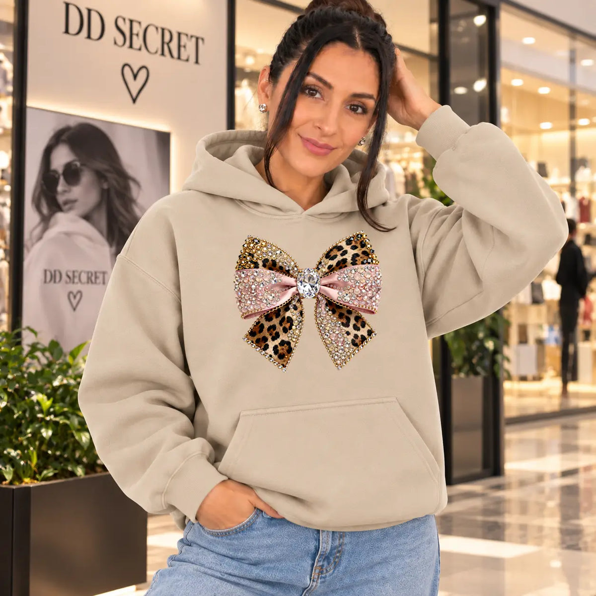 Hanorac cu gluga de dama oversize cu imprimeu GLOSSY