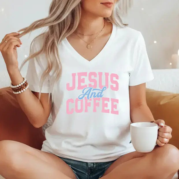 Tricou de dama din bumbac 100% cu guler in V imprimeu JESUS AND COFFEE