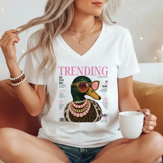 Tricou de dama din bumbac 100% cu guler in V imprimeu DUCK