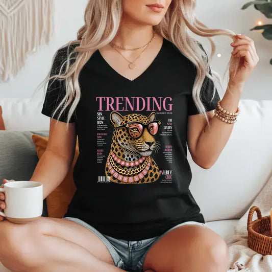 Tricou de dama din bumbac 100% cu guler in V imprimeu LEO TREND