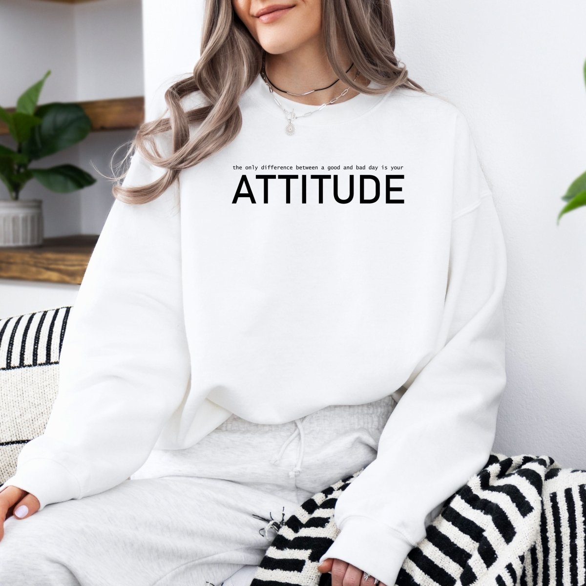 Hanorac dama oversize cu imprimeu minimalist ATTITUDE - M / ALB